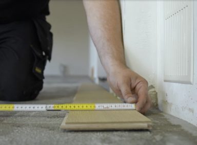 Parket plaatser in huis