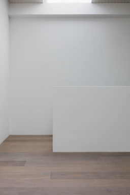 Restpartij eiken houten vloer op bovenste vloer